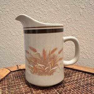 FUJISTONE 8494 Winter Wheat Creamer Vintage Stoneware